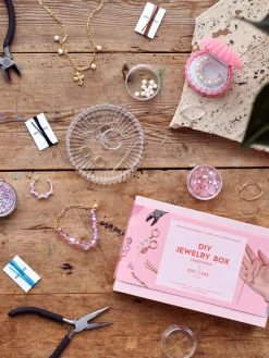 Søstrene Grene DIY-Smykkeæske Celebration