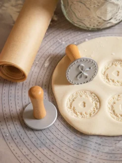 Søstrene Grene Småkagestempel Med Sløjfemønster