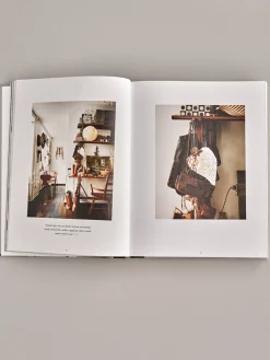 Søstrene Grene The Season